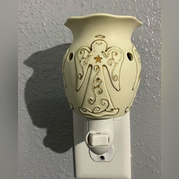 Scentsy Heavenly Plug In Warmer Cream & Gold Angels Christmas Collection Retired - Picture 3 of 10